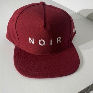 Timeless noir hat new with out tags